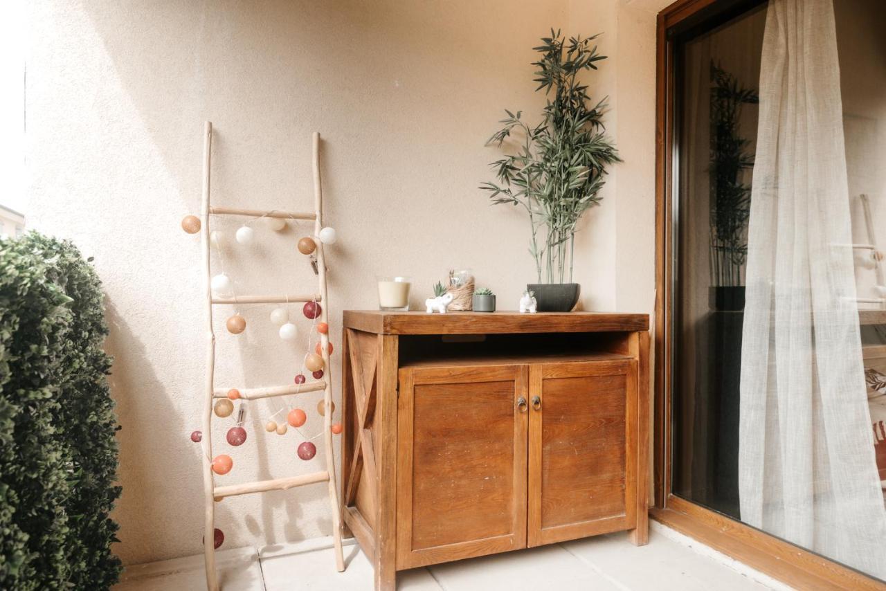 Appartement Moderne Central Avec Piscine, Garage Prive Et Terrasse Sud Uzès Εξωτερικό φωτογραφία
